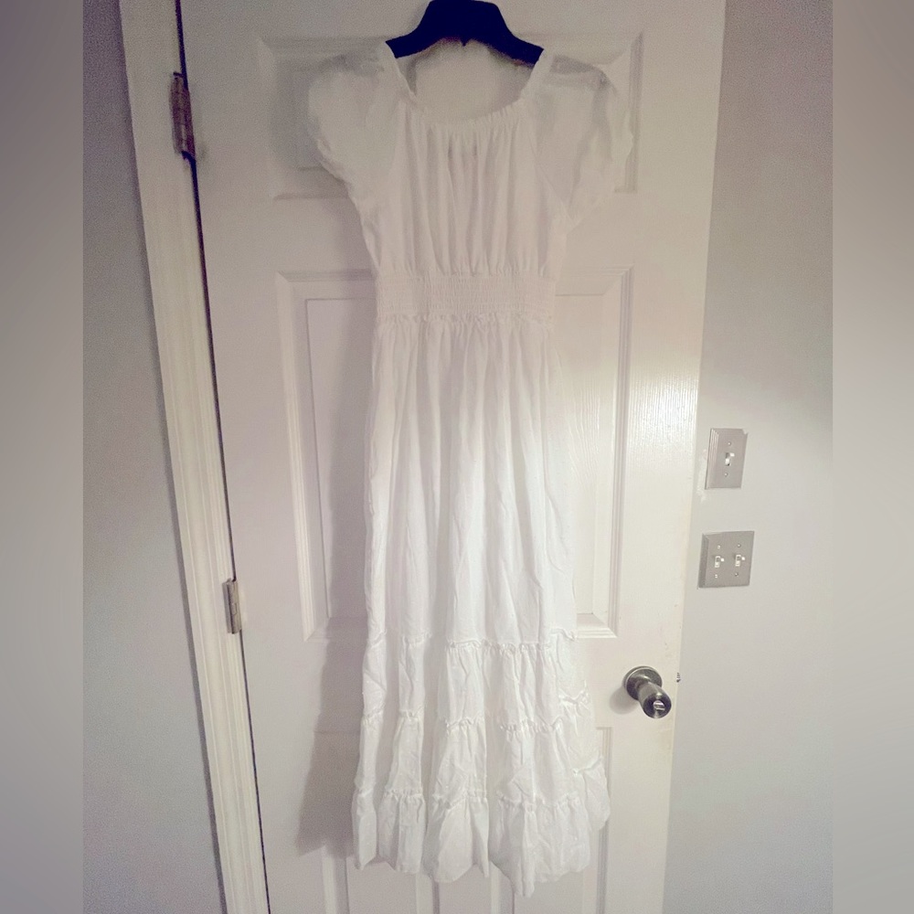 Betsy Johnson white optic maxi dress size x small